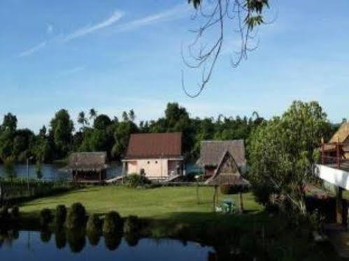 Bamboo House Канчанабури Экстерьер фото